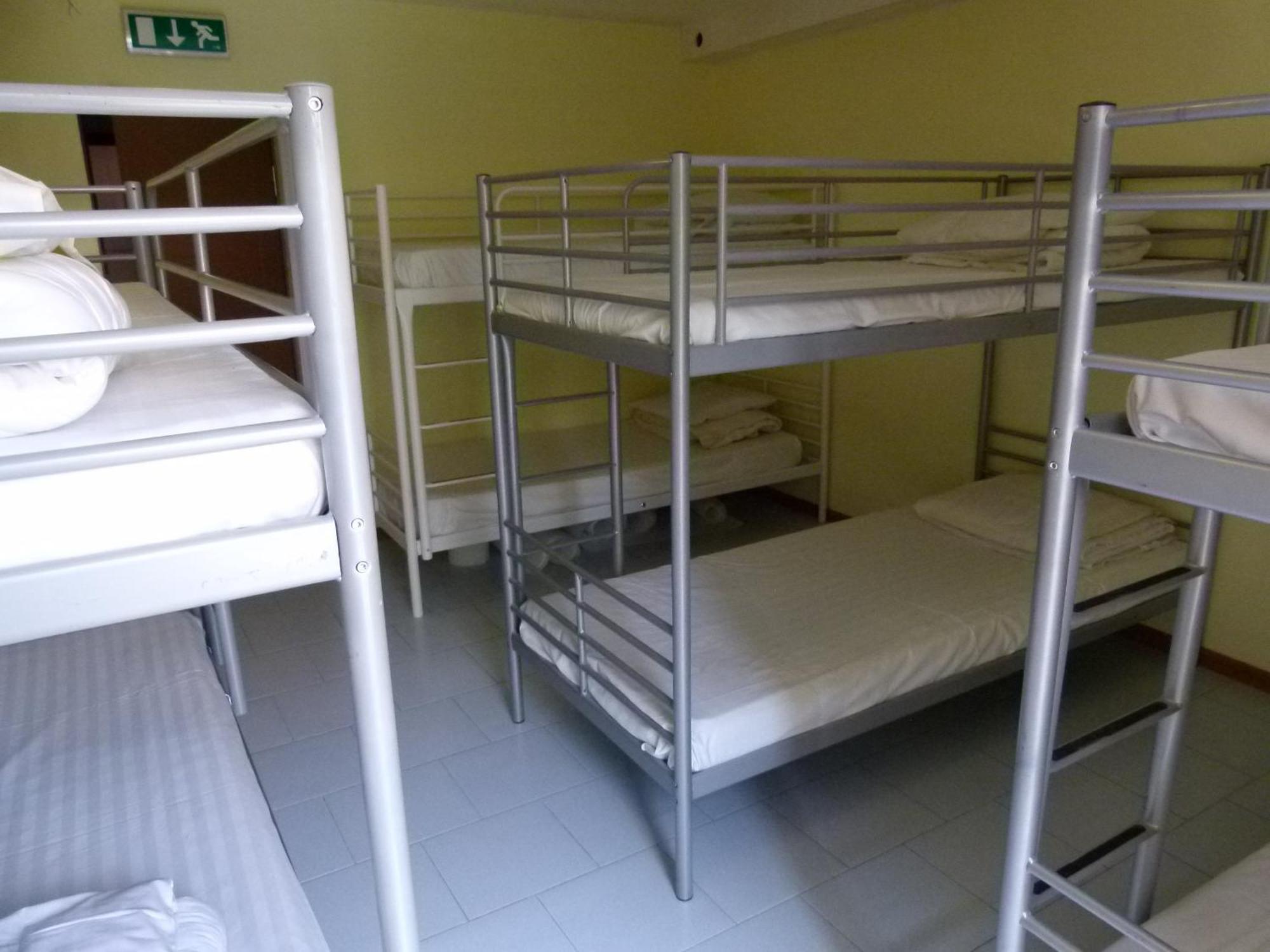 Why Me Eco-Friendly Hostel Tbilisi Luaran gambar